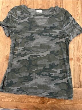 T.La Women's Green Camouflage keyhole Short Sleeve Tee